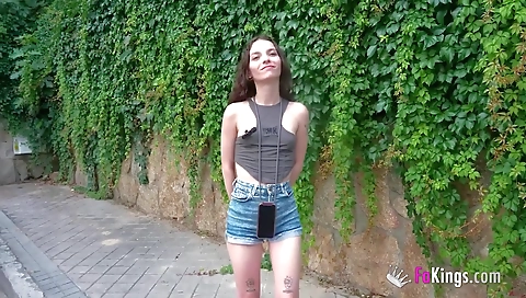 Sexy young blonde like reciprocat riveraer a sexy time