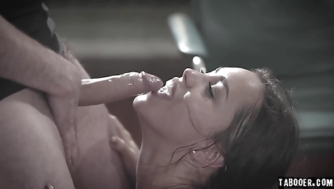 Sexy girl with a sexy bodyculous and squirt