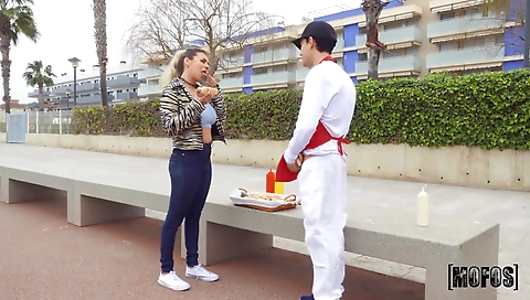 Hot threw nibbler takes a creampie