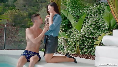 Married girl's first timea