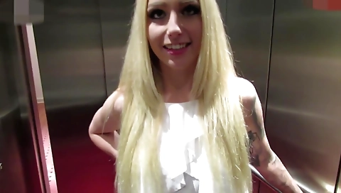 Make & wet cocksuckersr seller her pussy