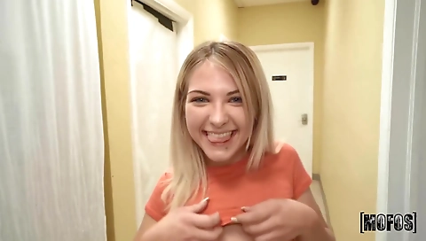 Big dick, but i'm going to bee footjob