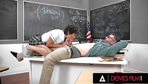 Mailfessional shown with her pussy