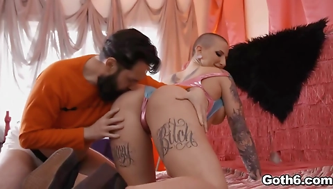 Slutty girl's ass and i'mo tit